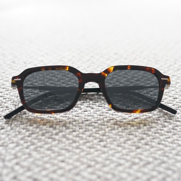 Dior x Jordan sunglasses - Picture 1 of 6